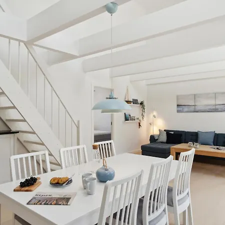 בית נופש 3 Bedroom Gorgeous In *